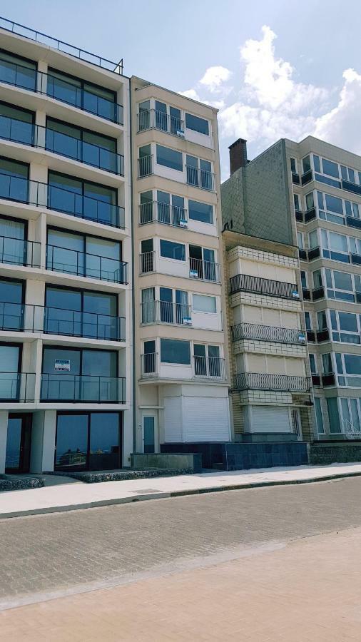 Zeedijk 241, Uitzicht Op Zee, Vue Sur La Mer Koksijde Exterior foto